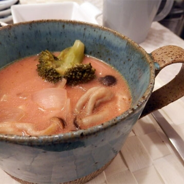 鶏胸肉と野菜のヘルシートマトスープ♪